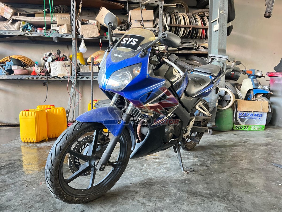 HONDA CBR150R