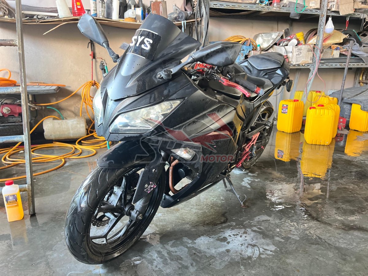 KAWASAKI EX 250