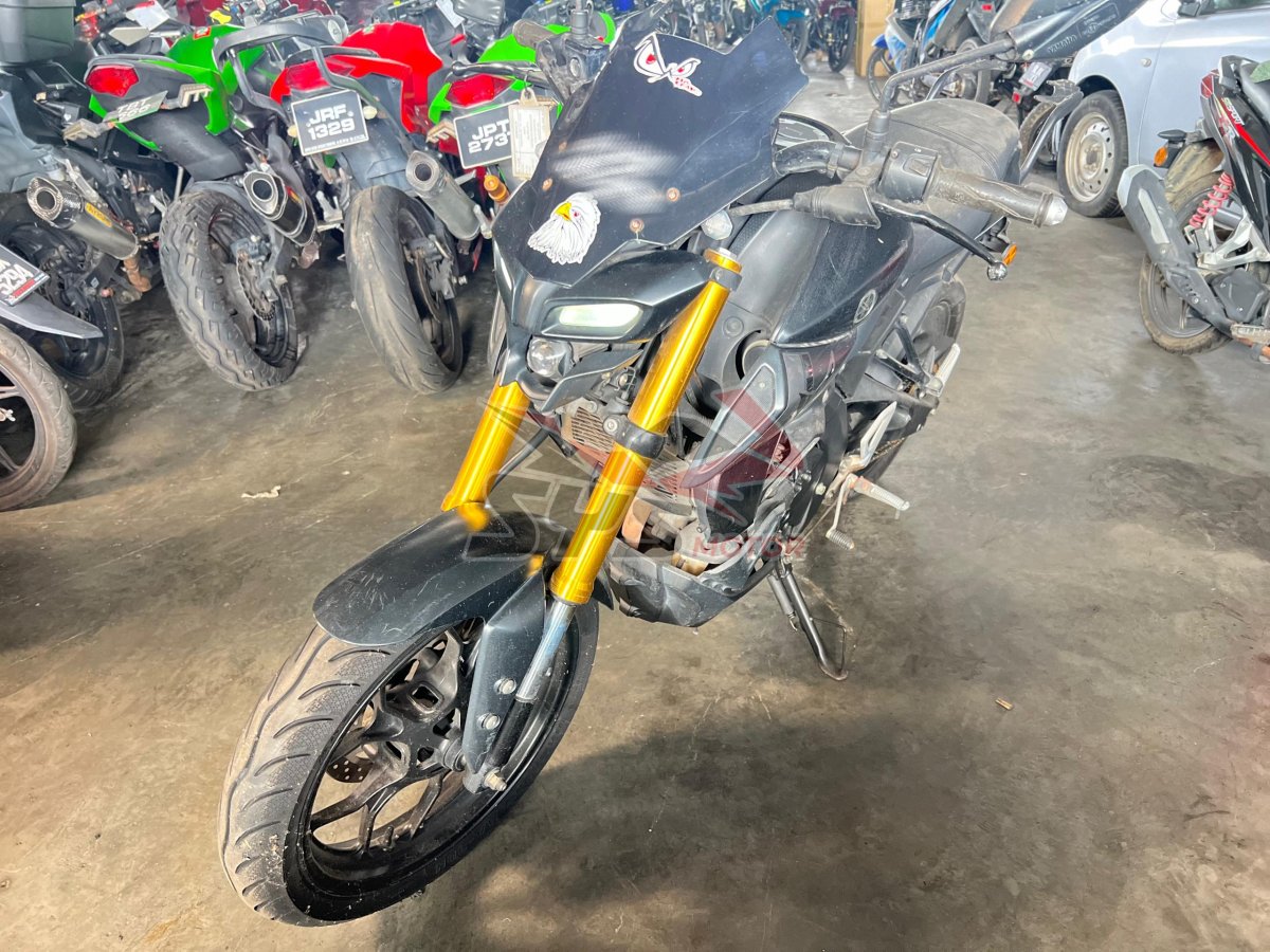 YAMAHA MT-15