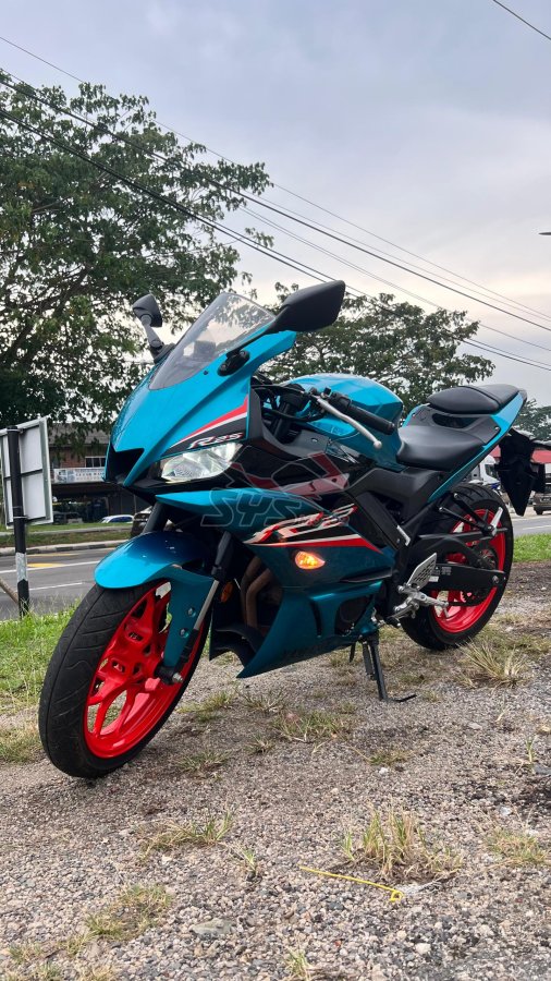 YAMAHA R25