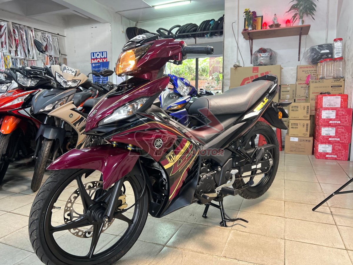 YAMAHA LC135 V7